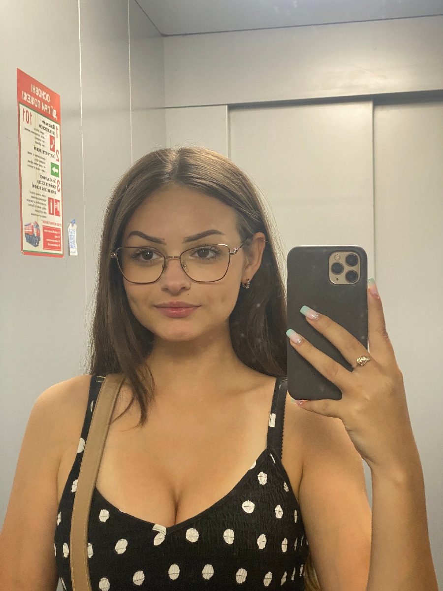 Sexy model Stacy in Vancouver